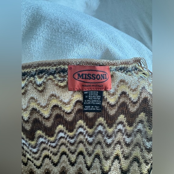MISSONI scarf in excellent condition - Picture 6 of 6